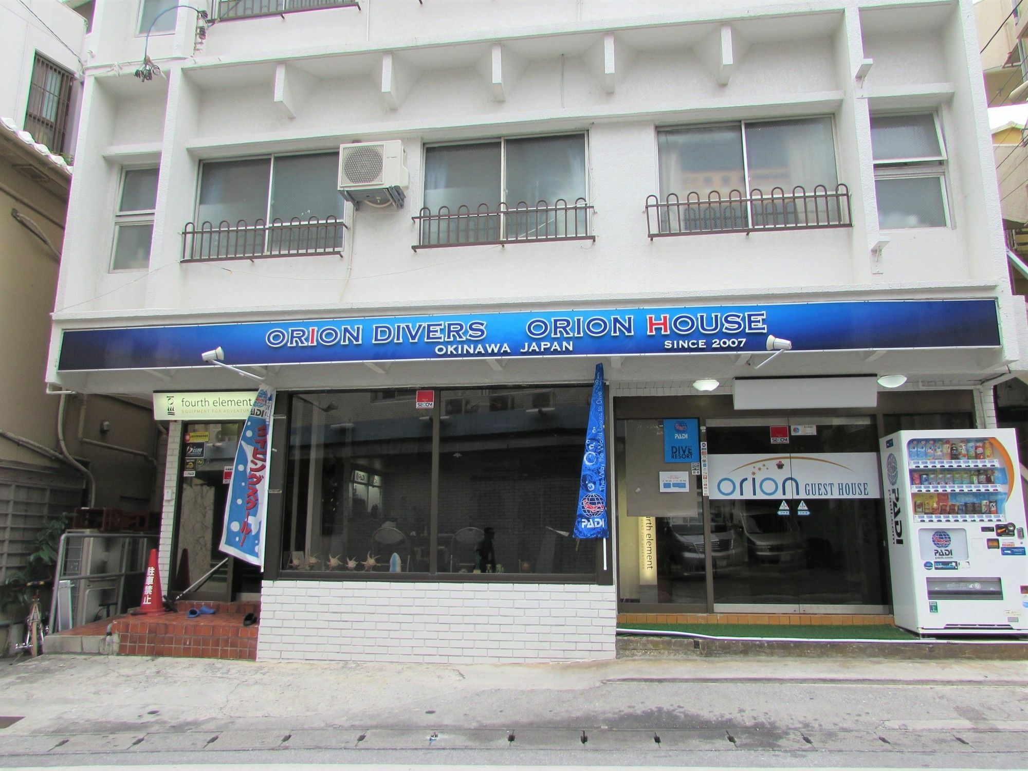 Orion Divers Guest House Naha Bagian luar foto