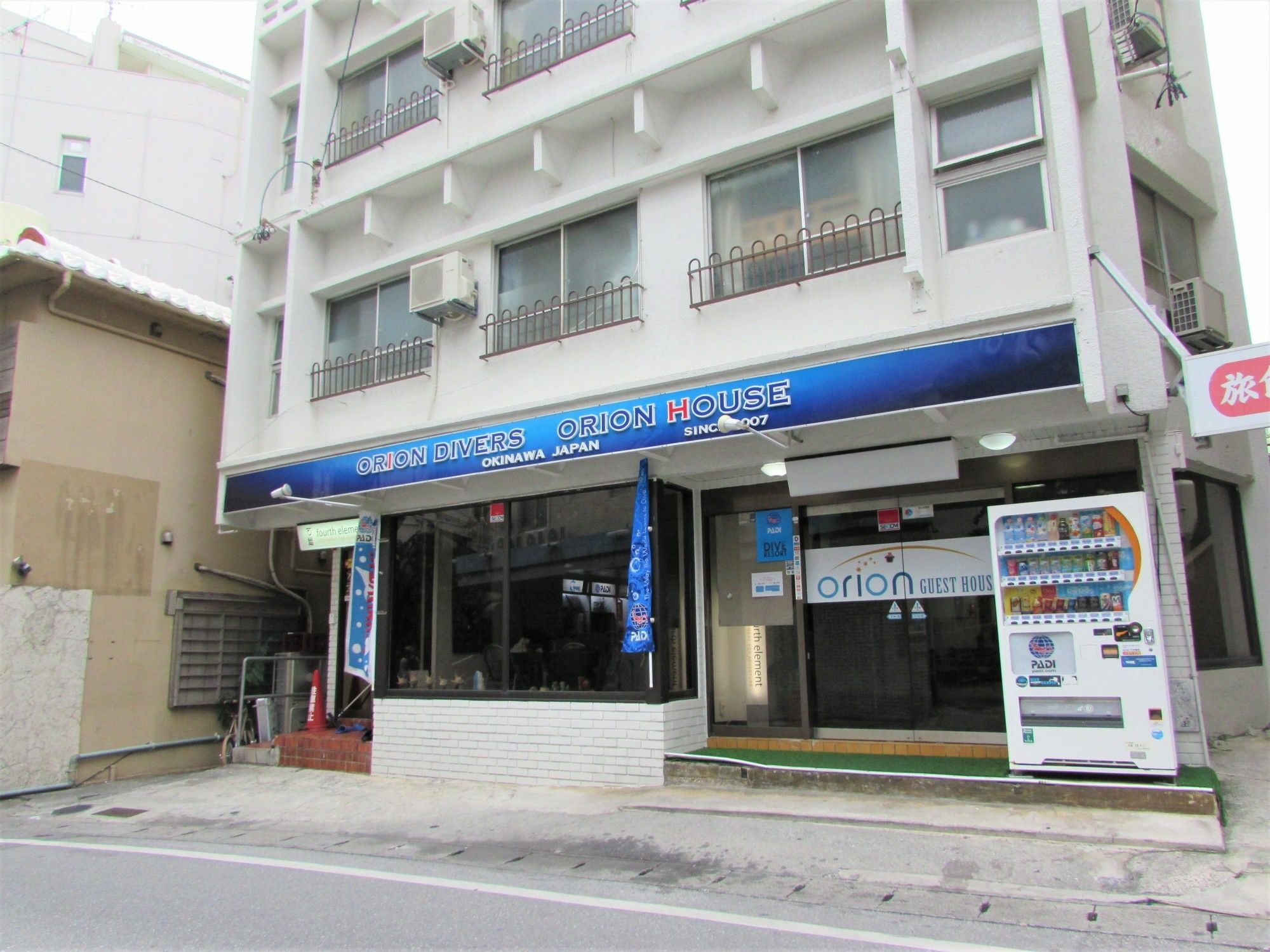 Orion Divers Guest House Naha Bagian luar foto